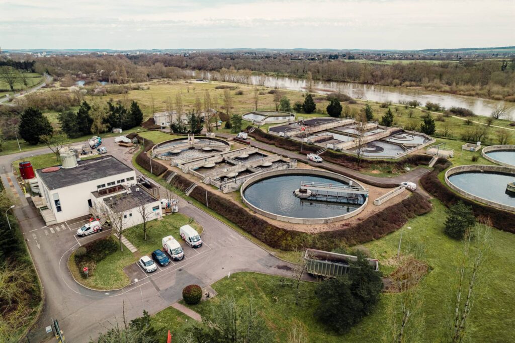 L’usine de dépollution de l’eau des Saulaies à Nevers / Photo par Romain Liger pour Koikispass