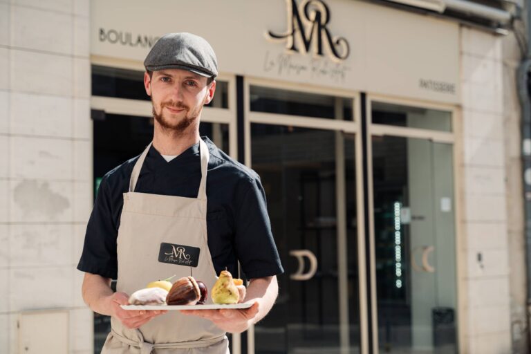 Le pâtissier Logan Richard a créé la Maison Rich’art au pied de la porte de Paris à Nevers