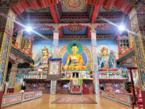 Le temple bouddhiste de Palden shangpa, réplique d’un temple himalayen dans le Morvan / Photo par Isabelle Dany pour Koikispass